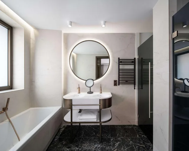 جناح جونيور بشرفة بجاكوزي، Radisson Collection Hotel, Magdalena Plaza Sevilla 4/4