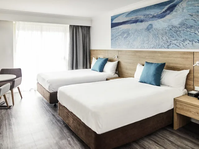 Standard, 2 Double Beds, Pool View, Novotel Cairns Oasis Resort 1/9