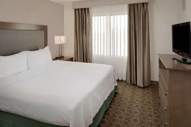 Room, King Bed, Homewood Suites by Hilton Minneapolis Mall of America 2/4