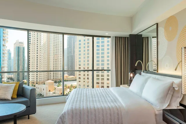 جناح ديلوكس بسريرين منفصلين بشرفة بغرفة نوم واحدة للمدخنين، Le Royal Meridien Beach Resort & Spa 2/6