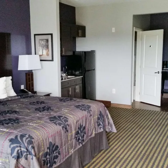 Room, King Bed, Accessible, Studio6 Beeville, TX 1/10