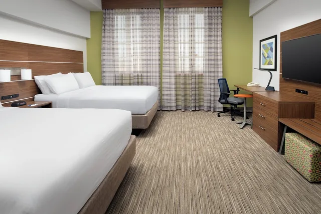 غرفة قياسية بسريرين كوين لذوي الإعاقة، Holiday Inn Express San Antonio N-Riverwalk Area 2/4