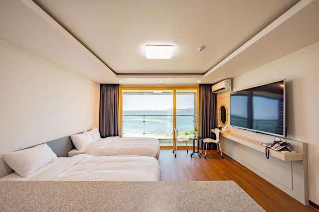 غرفة قياسية ثلاثية، Areumdaun Resort 1/2