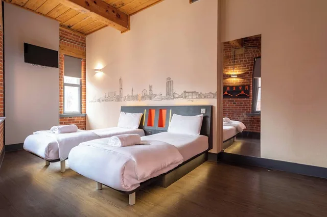 غرفة قياسية بسريرين منفصلين لذوي الإعاقة، easyHotel Manchester City Centre 5/10
