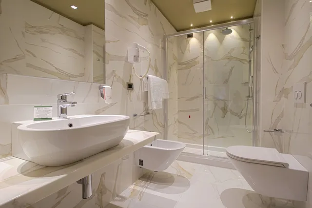Deluxe, Twin Beds, Touring Ferrara 7/10
