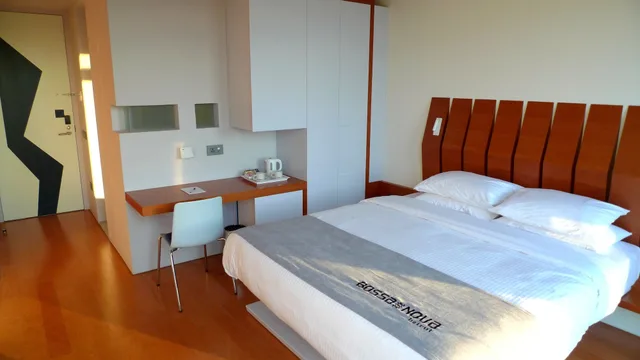 جناح بسرير كينج، Bossa Nova Beirut Hotel 2/5