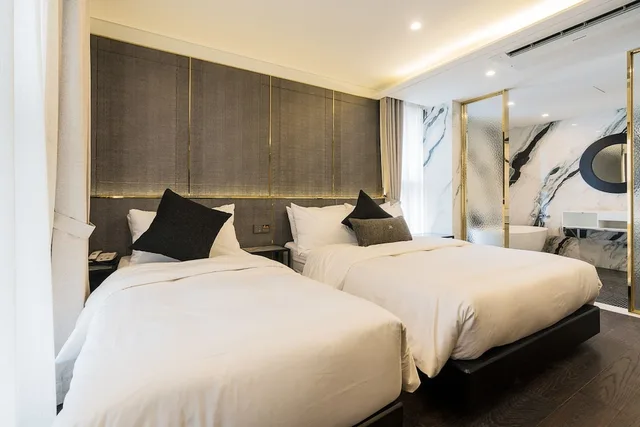 غرفة بسرير مزدوج وسرير فردي، Hotel The May Jongno 4/10