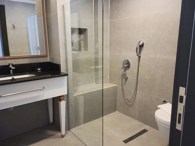 غرفة بريميوم بسرير كينج بإطلالة على البحر، Mediteran Hotel 3/3