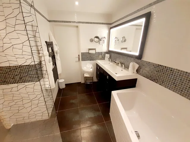 غرفة ديلوكس بشرفة في الطابق الأرضي، Auberge de Cassagne & Spa 7/7