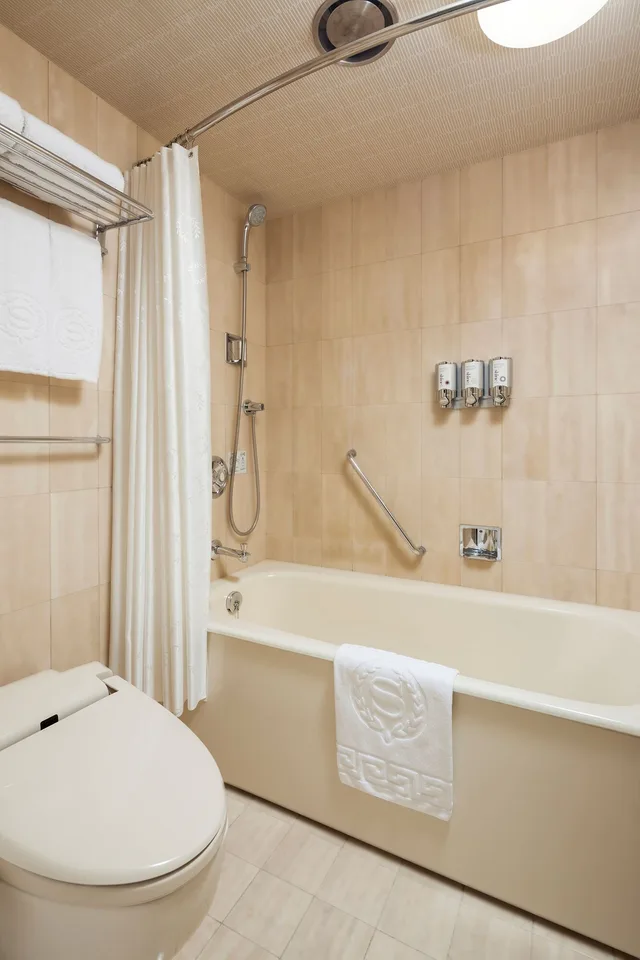 غرفة قياسية بثلاثة أسرّة بشرفة، Sheraton Grande Tokyo Bay Hotel 4/4