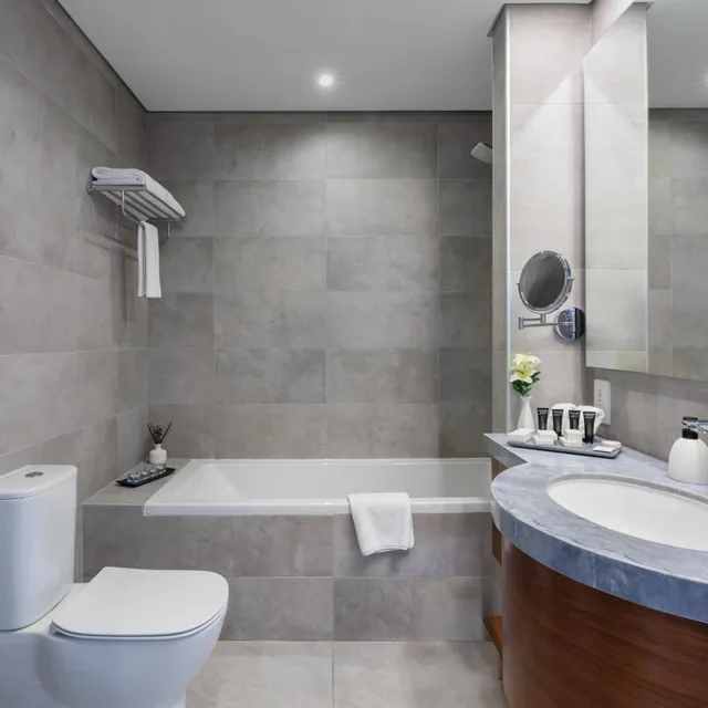 شقة بريميير بـ3 غرف نوم، Somerset West Bay Doha 7/8