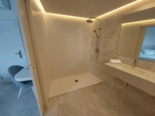 غرفة بريميوم بسرير مزدوج بشرفة، Hotel Aromar 3/3