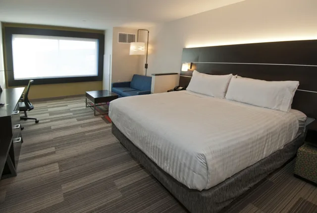 جناح بسرير كينج لذوي الإعاقة، Holiday Inn Express & Suites Johnstown 1/2