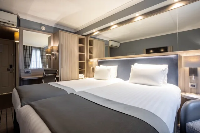 غرفة قياسية بسريرين منفصلين، Holiday Inn Glasgow City Centre Theatreland, an IHG Hotel 4/10