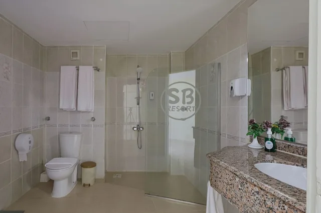 Chalet, Twin Beds, Sea Front, Sofa، Shoni Bay 9/9