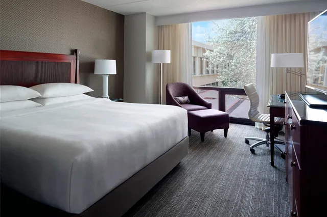 غرفة بسرير مزدوج لذوي الإعاقة، Washington Dulles Airport Marriott 1/5