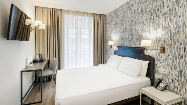 غرفة بسرير كوين، Sercotel Europa San Sebastian 1/4