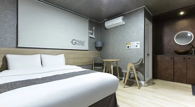 غرفة قياسية بسرير مزدوج بإطلالة على المدينة، Malu Hotel 7/10