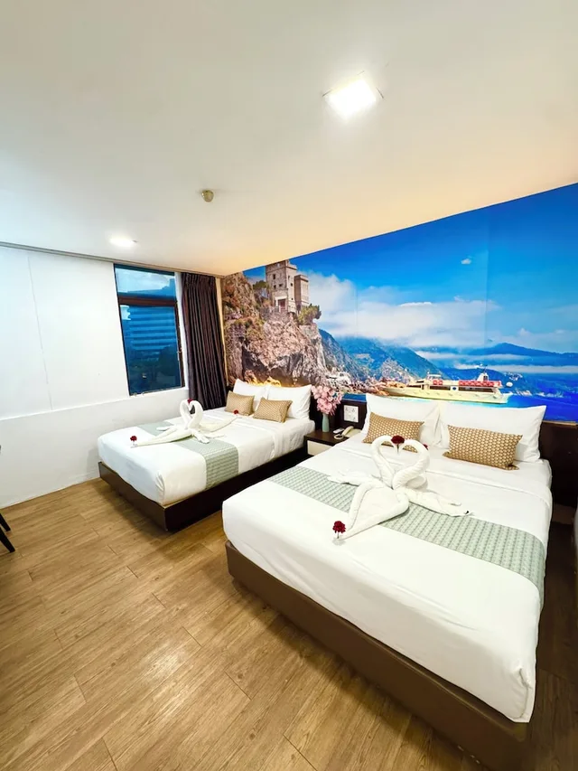 Premium, Family, 2 Queen Beds, Kl Tower View، Swiss Hotel 2/7