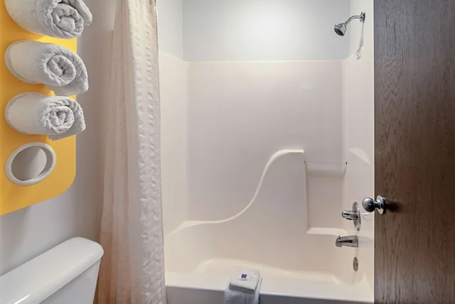 غرفة قياسية بسرير مزدوج لذوي الإعاقة، Motel6 Lebanon, IN 7/7