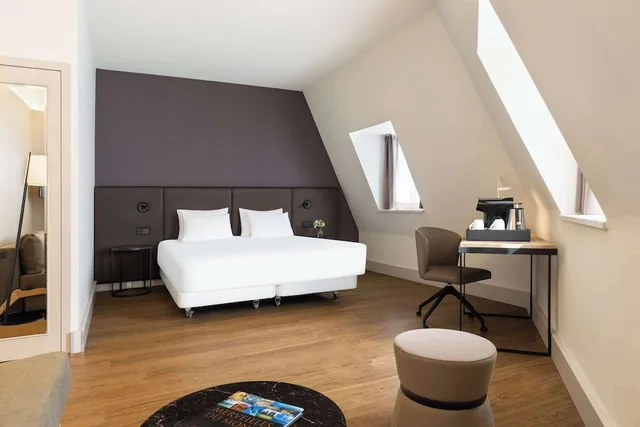 Family, Double Bed, Sofa, Nh Brussels Carrefour de L Europe 1/3