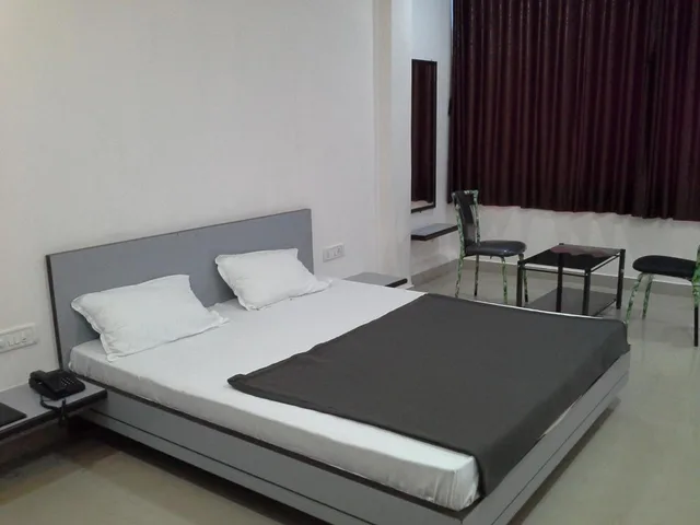 غرفة ديلوكس، Hotel Galaxy's Vaibhav 1/1