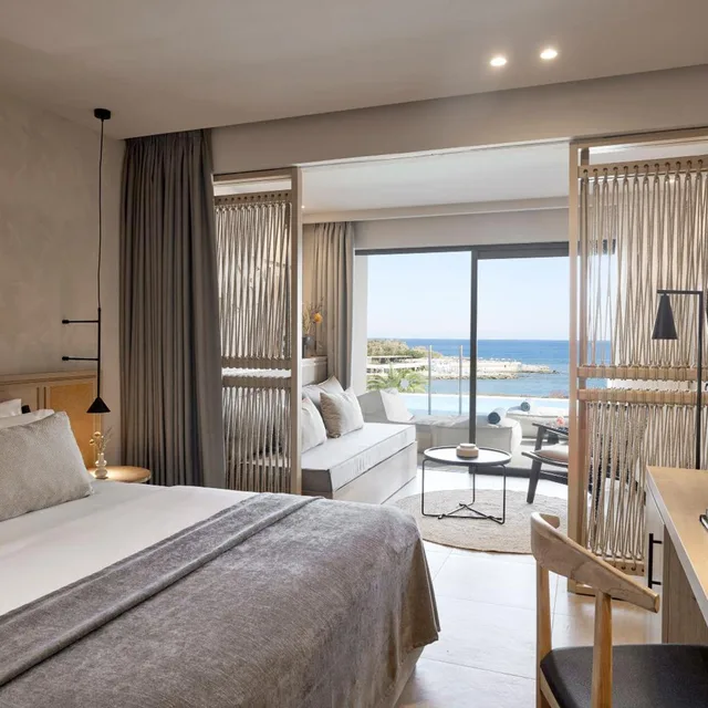 Suite, Swim Up Pool، Ella Helea 2/7