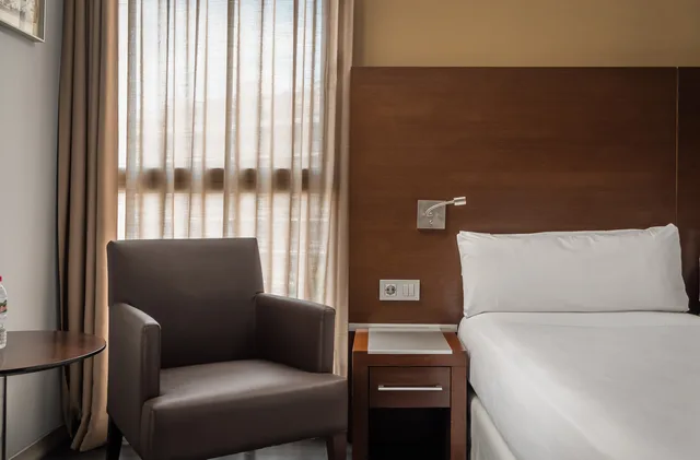غرفة قياسية مفردة بسرير مزدوج، Madanis Hotel 5/5