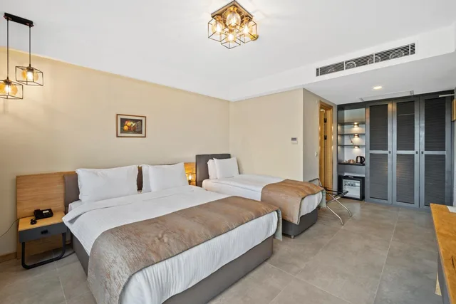 غرفة قياسية ثلاثية، Zeyt Inn Hotel 5/10