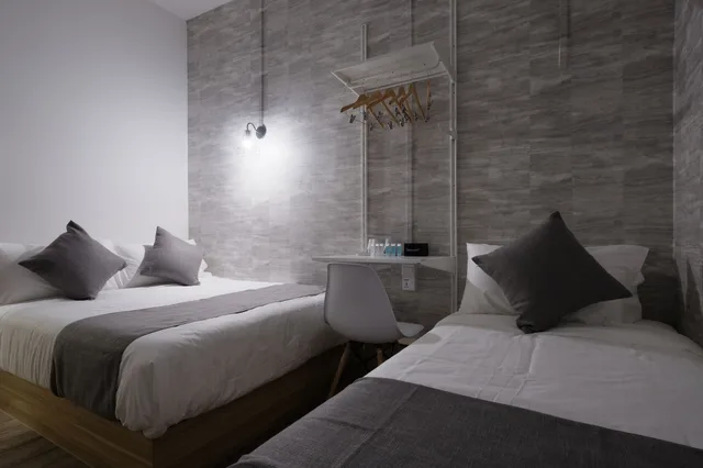غرفة عائلية ثلاثية بسرير مزدوج وسرير فردي، Q Loft Hotels @Bedok 2/4