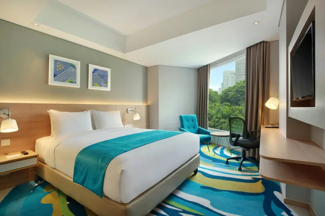 غرفة قياسية بسرير كوين بإطلالة على المدينة، Holiday Inn Express Jakarta Wahid Hasyim 2/3