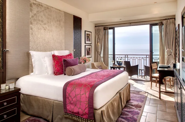 غرفة بريميوم بسرير مزدوج بإطلالة على البحر بشرفة، Miramar Beach Hotel 3/5