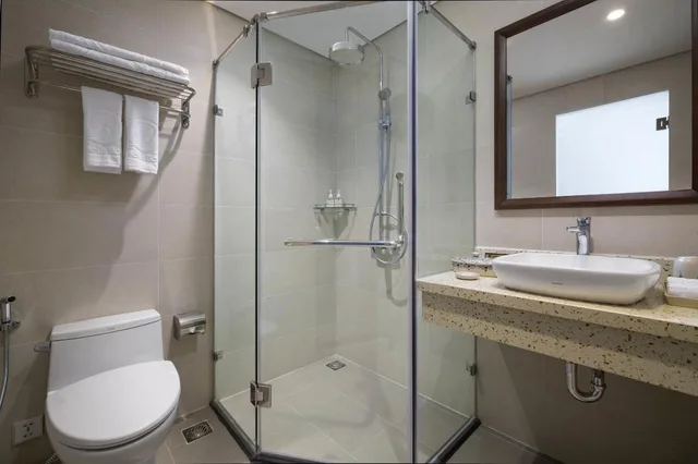 غرفة بريميير بسرير مزدوج بإطلالة على المدينة، Hanoi Bonsella Hotel 5/5