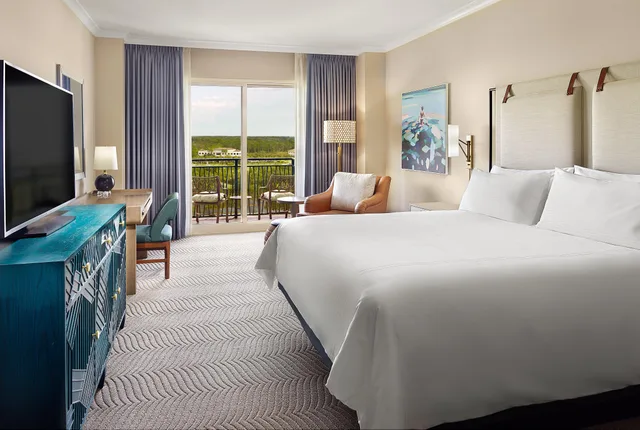 غرفة بسرير كينج، Omni Orlando Resort At Championsgate 1/2