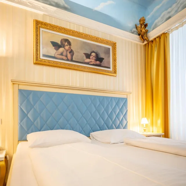 Relax, Suite, King Bed, Jetted Tub، Hotel Urania 6/10