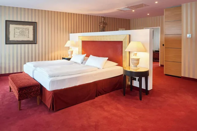 Suite, Multiple Beds, Living Area, Balcony، Best Western Hotel Hamburg International 3/5