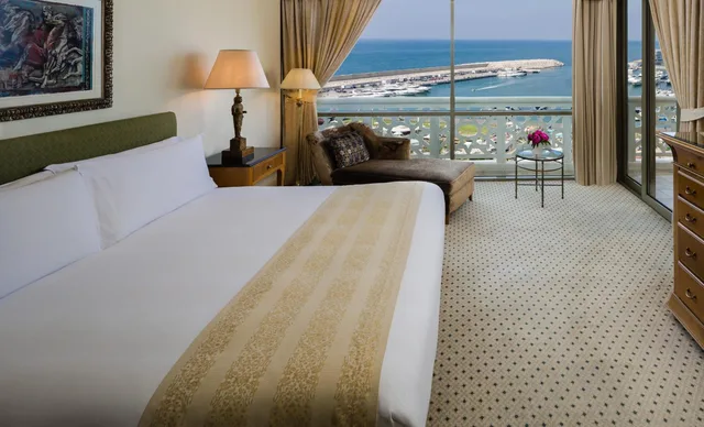 Ambassador, Suite, King Bed, with View, Intercontinental Phoenicia Beirut 3/6