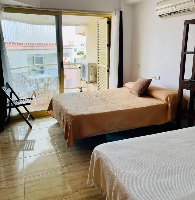 Superior, Apartment, 1 Single and 2 Double Beds، PUERTA DEL SOL TRM only adults 2/5