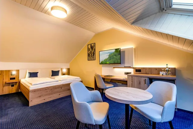 جناح بسرير كوين، Land gut Hotel Hermann 3/7