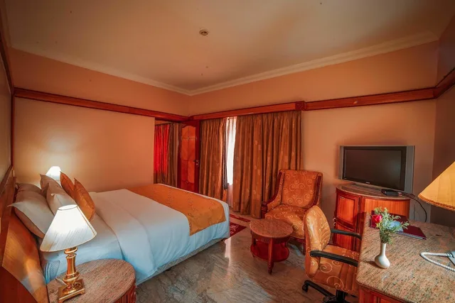 غرفة سوبيريور بسرير كينج، HOTEL RAJ PARK(FORMELY -RAMADA RAJ PARK INN) 2/4