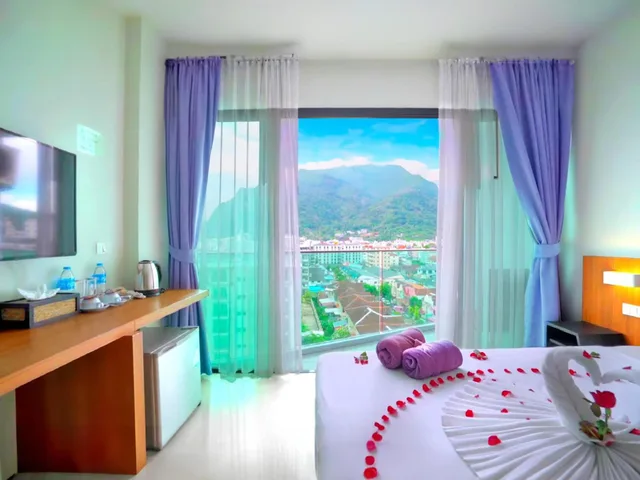 غرفة سوبيريور بسرير كينج، Phoenix Grand Hotel 7/10