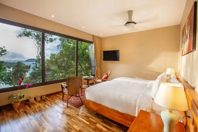 فيلا فاخرة بسريرين منفصلين وسريرين كينج بإطلالة على البحر بـ3 غرف نوم بمسبح خاص، Ambong Pool Villas 1/10