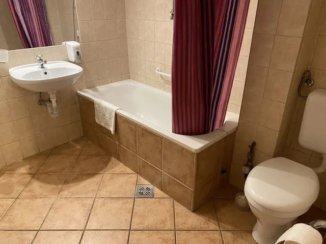 2 Bedrooms, City, Apartment, Twin Beds, Garden View, GOLD HOTEL APARTMENTS 2/2