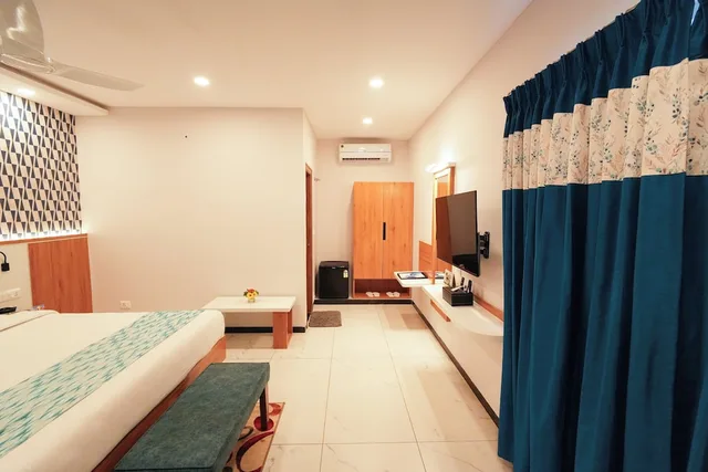 Private, Cottage, King Bed, Pool View, MGM Whispering Winds Yelagiri 4/5