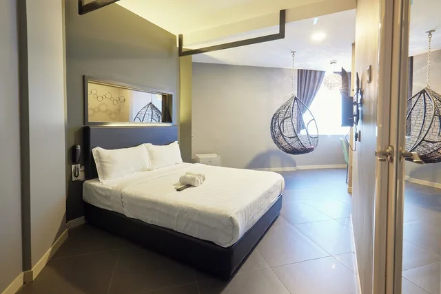 غرفة غراند ديلوكس بسرير كوين، B&S Boutique Hotel 4/10