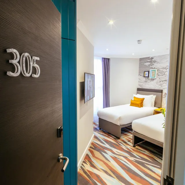 غرفة ثلاثية بسرير فردي، Oliver Plaza Hotel 4/7