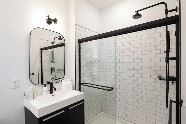1 Bedroom, Apartment, Queen Bed, Sosuite at French Quarters - Rittenhouse Square 4/4