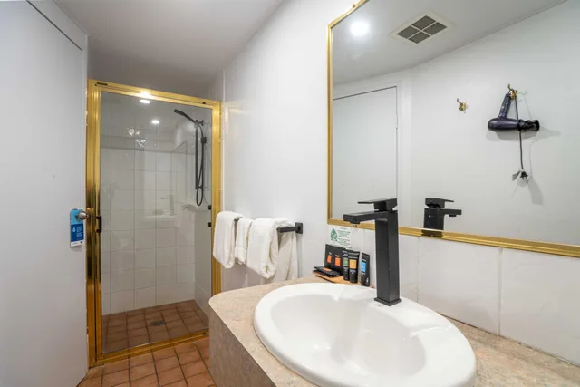 غرفة قياسية بسرير مزدوج، TOWN SQUARE MOTEL 10/10