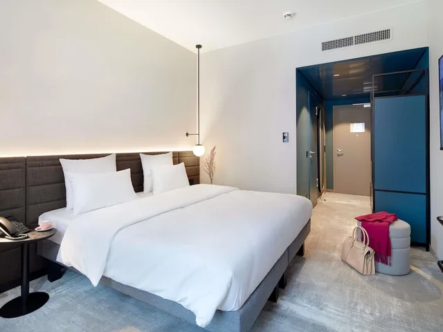 غرفة قياسية بسرير مزدوج، Novotel Hamburg Central Station 3/7