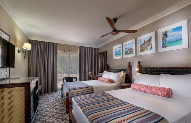 Standard, 2 Double Beds, Southern Sun Maputo 1/5